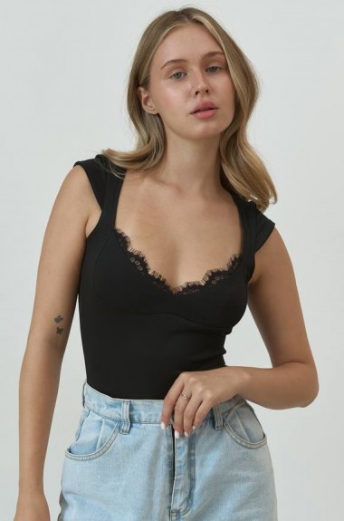 Боди с кружевом SSY-019A350