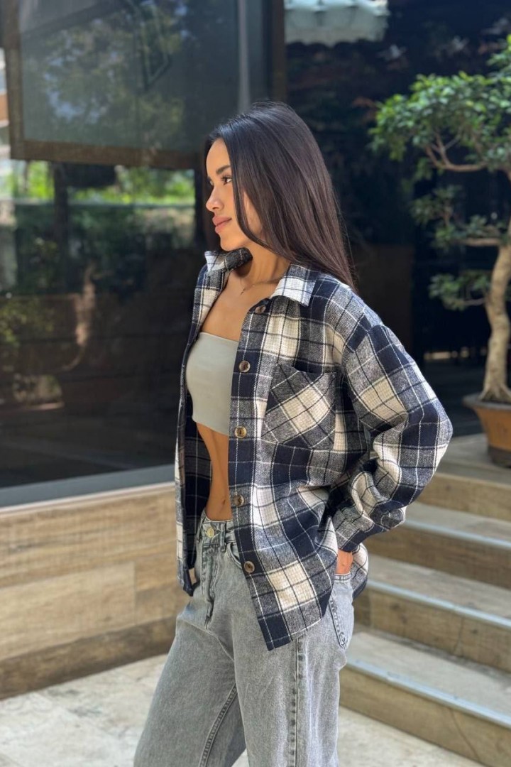 Жіноча сорочка з накладним карманом MIK-1637A450