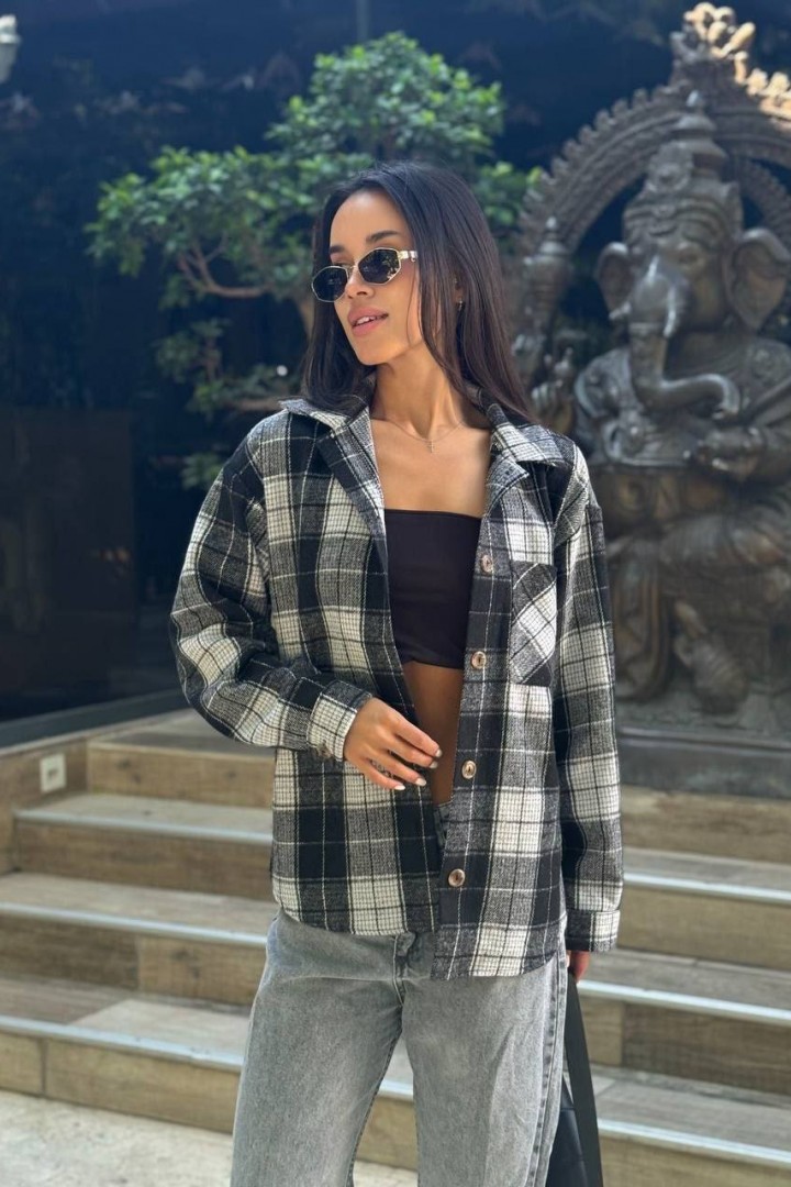 Жіноча сорочка з накладним карманом MIK-1637A450