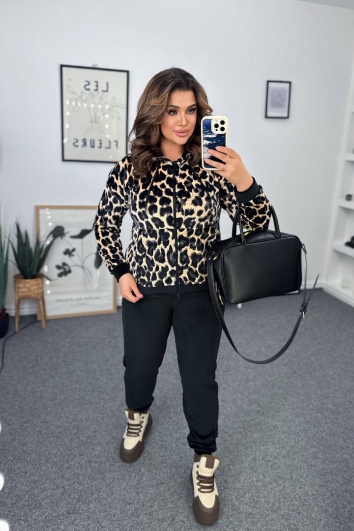 Велюровый костюм VGA-742A830