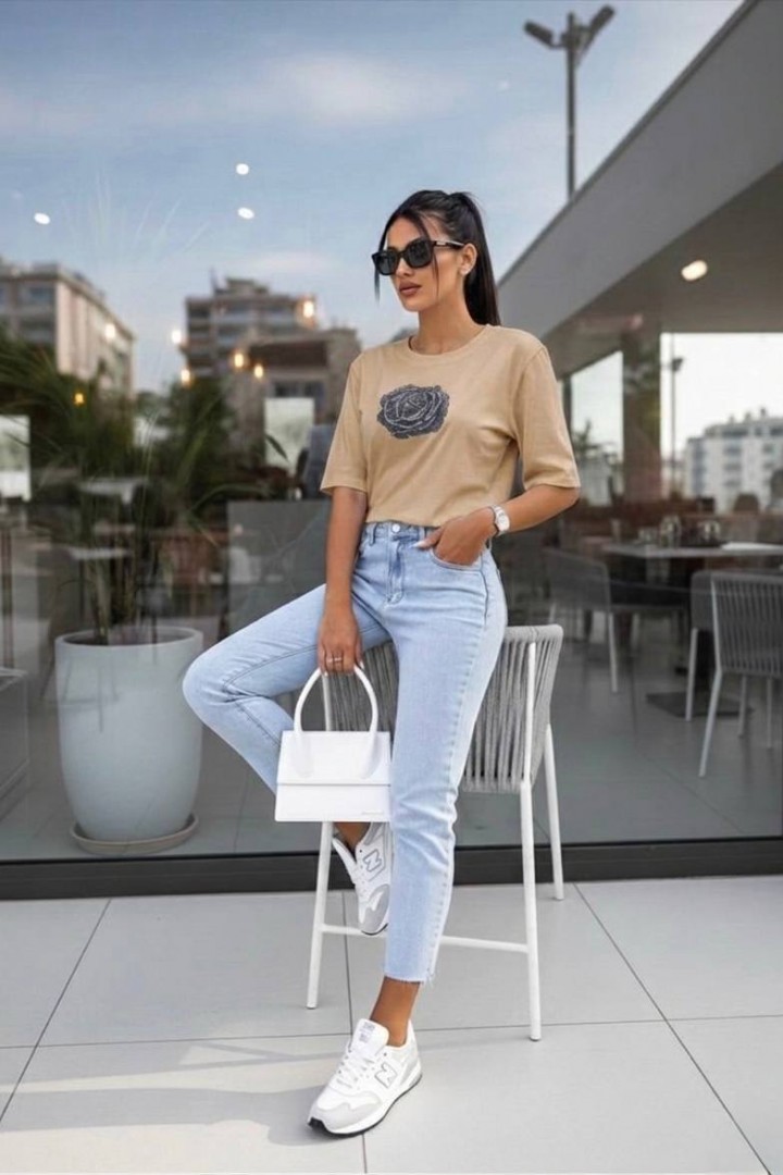 Женская футболка IO-717A280