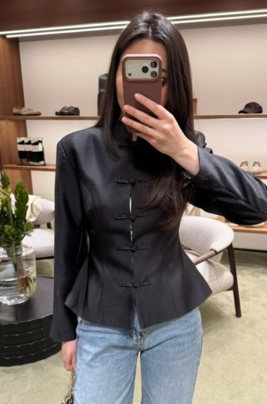 Приталенный жакет со стойкой LUC-1222A419