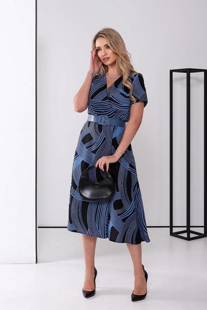 Платье полуприталенное GOL-1906A800