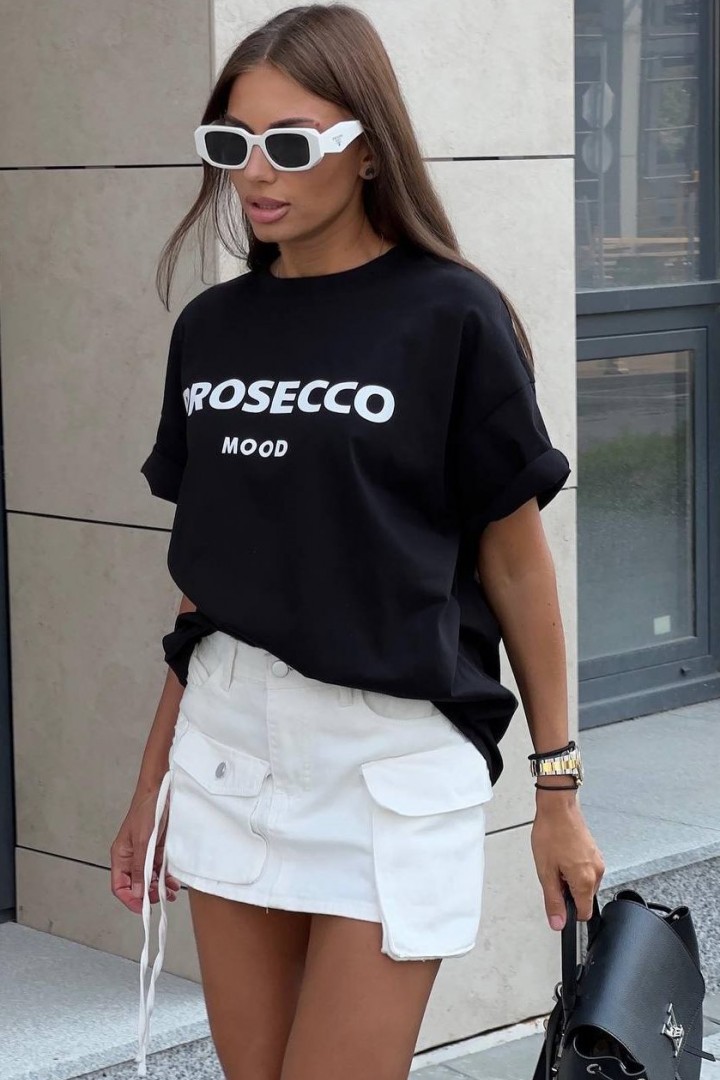 Стильная футболка с надписью MUS-024A320