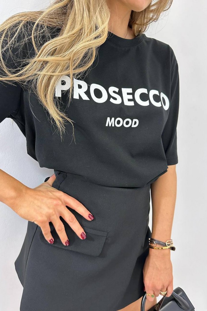 Стильная футболка с надписью MUS-024A320