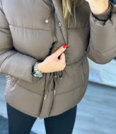 Зимняя куртка женская с капюшоном  ZL-2508A1400