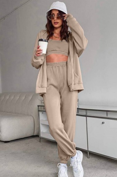 Спортивный костюм женский с джоггерами DOL-393A680 Спортивный костюм женский с джоггерами DOL-393A680