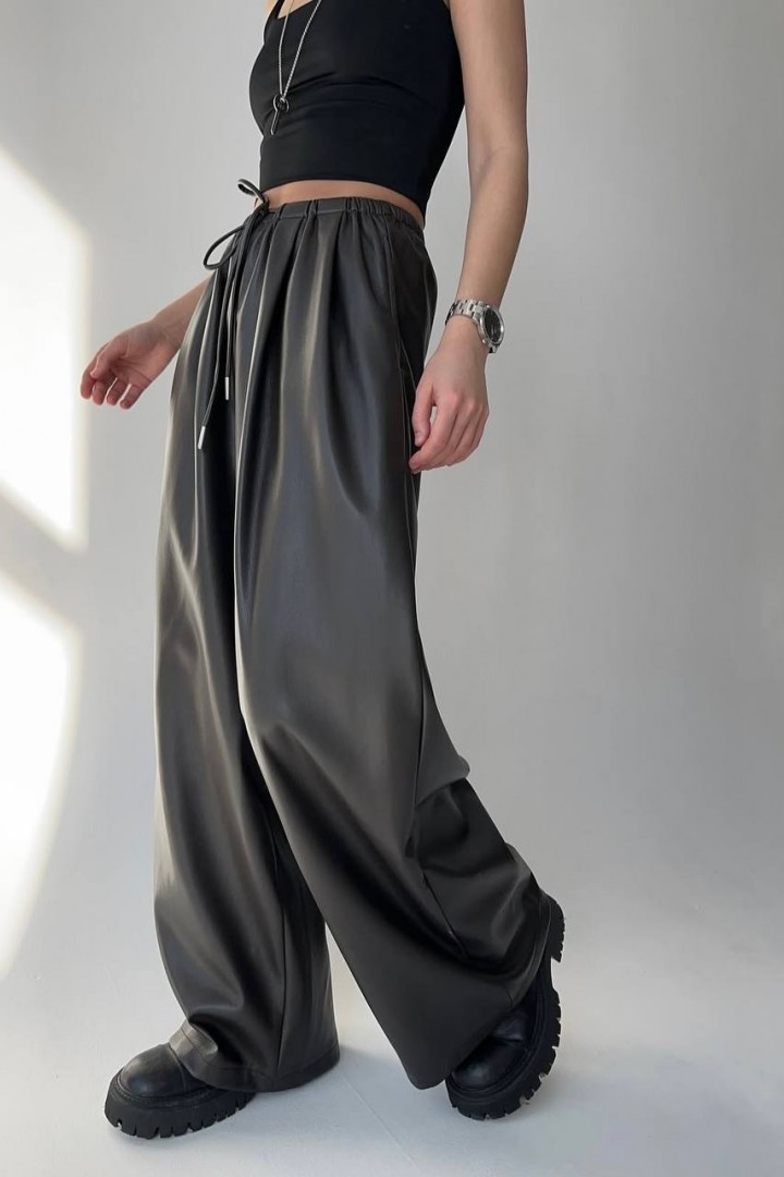 Кожаные объемные штаны DMP-A7240A350