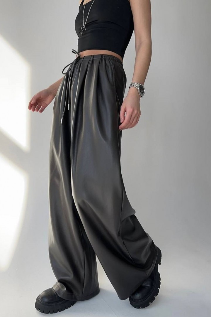 Кожаные объемные штаны DMP-A7240A350