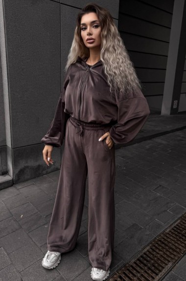 Велюровий костюм FAV-M513A680 Велюровий костюм FAV-M513A680