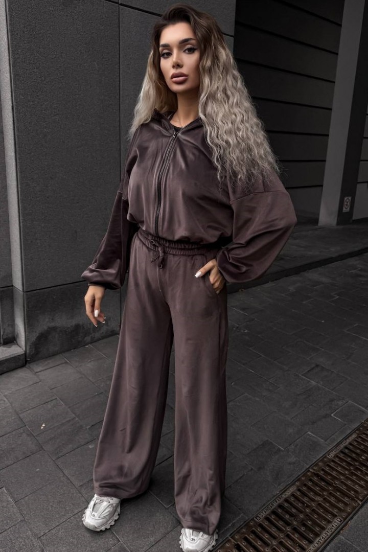 Велюровый костюм FAV-M513A680