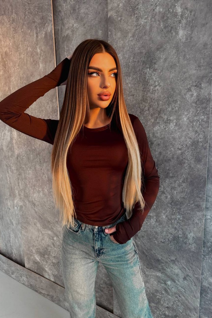 Стильний базовий лонгслів ELZ-621A200