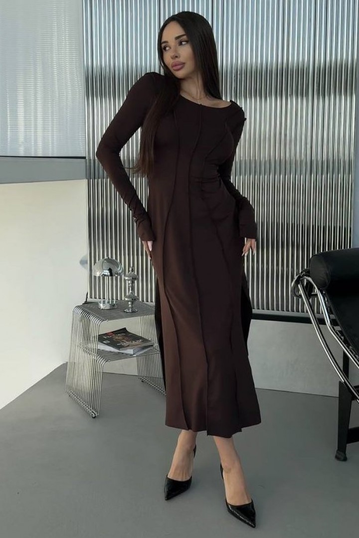 Силуэтное платье с разрезами GIL-033A560