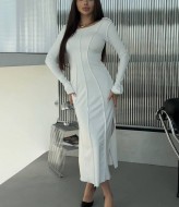 Силуэтное платье с разрезами GIL-033A560