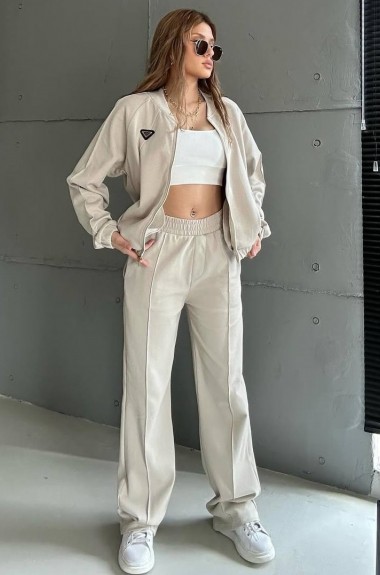 Стильный спортивный костюм женский IMMA-384A580 Стильный спортивный костюм женский IMMA-384A580