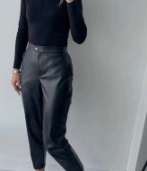 Прямі штани з еко шкіри IO-653.0347A350 Прямі штани з еко шкіри IO-653.0347A350