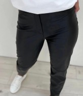 Прямі штани з еко шкіри IO-653.0347A350 Прямі штани з еко шкіри IO-653.0347A350