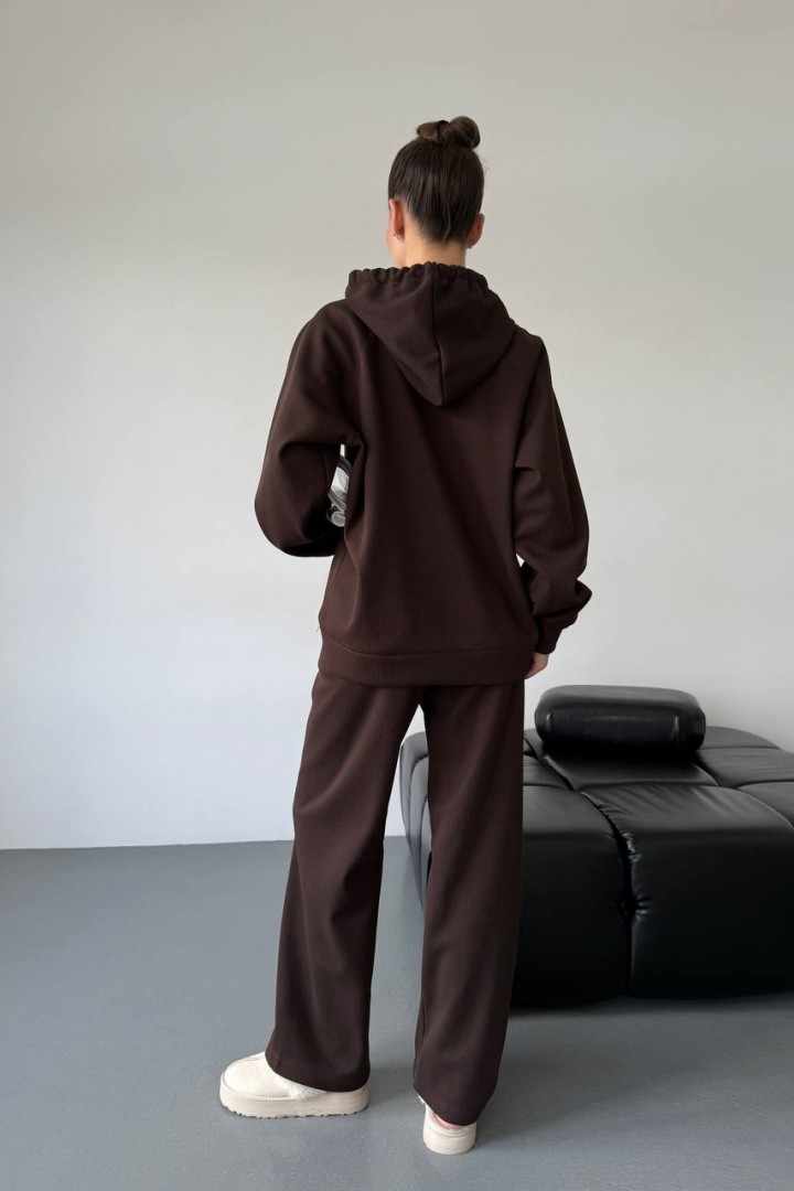 Костюм з вишивкою DMP-R1901A1100