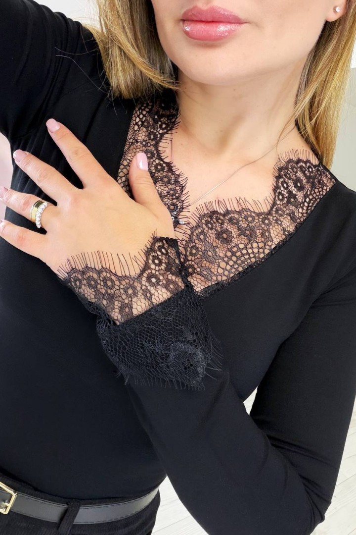 Лонгслив с кружевом KG-135A340