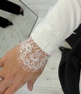 Лонгслив с кружевом KG-135A340