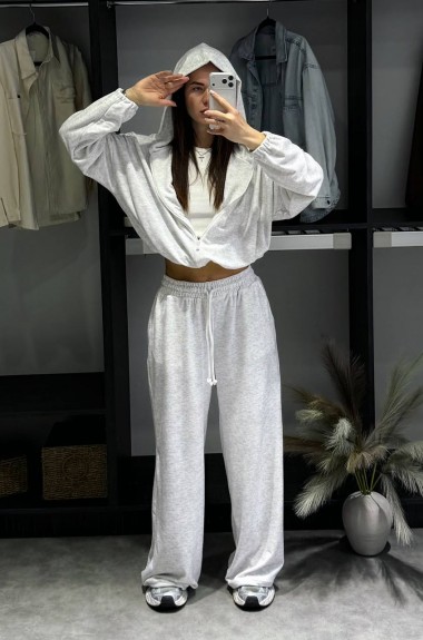 Спортивный костюм с укороченной кофтой LK-374A750