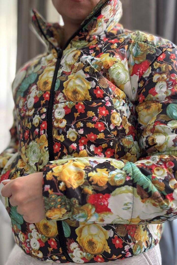 Яркая куртка VMS-0150A690