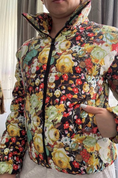 Яркая куртка VMS-0150A690