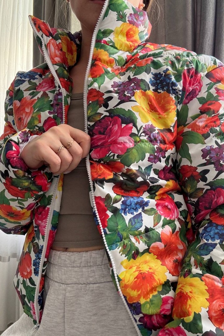 Яркая куртка VMS-0150A690