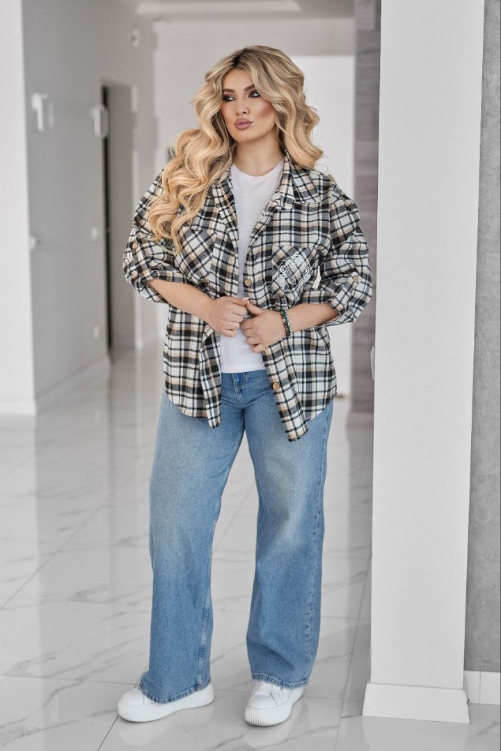 Рубашка свободного кроя со стразами VOJ-1072A550