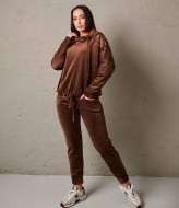 Красивый костюм IS-175A1200