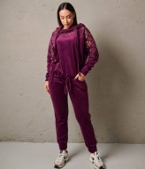 Красивый костюм IS-175A1200