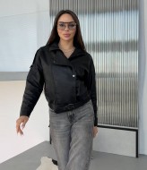 Чорна коротка куртка INNA-09A1200