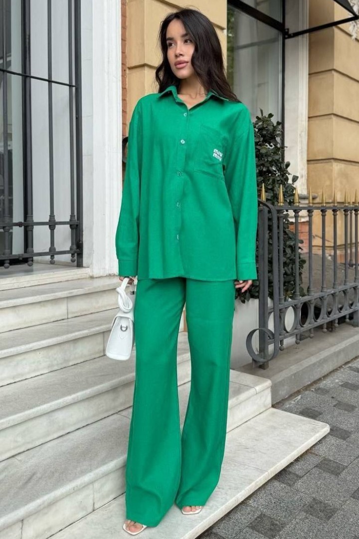 Свободная рубашка и брюки прямого кроя MIK-8072A670