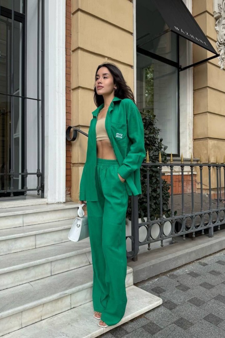 Свободная рубашка и брюки прямого кроя MIK-8072A670