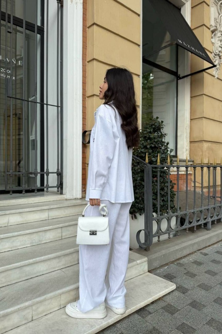 Свободная рубашка и брюки прямого кроя MIK-8072A670