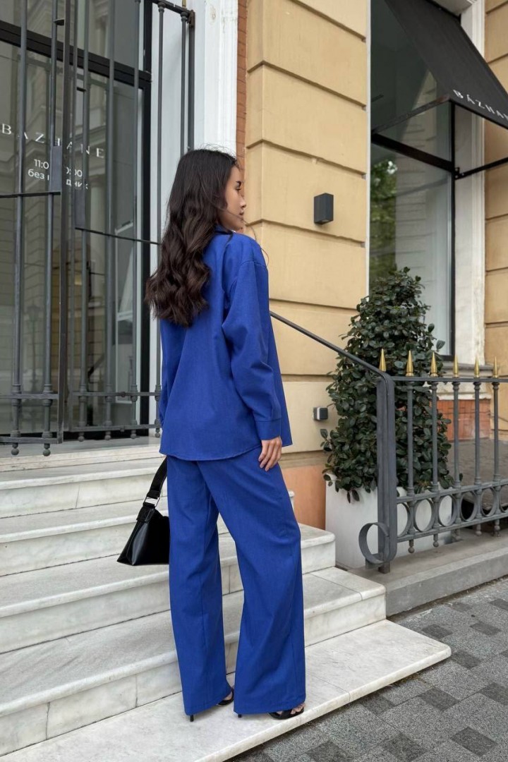 Свободная рубашка и брюки прямого кроя MIK-8072A670