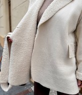 Женская короткая дубленка YM-8010A32