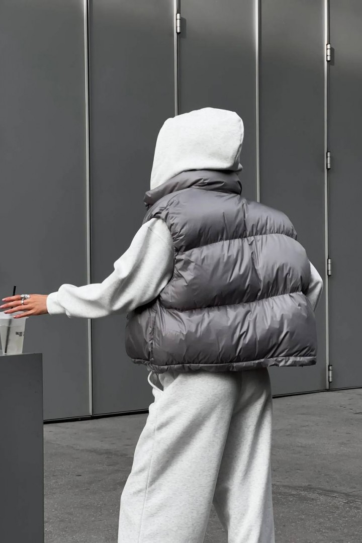 Стильная жилетка SAP-053A600