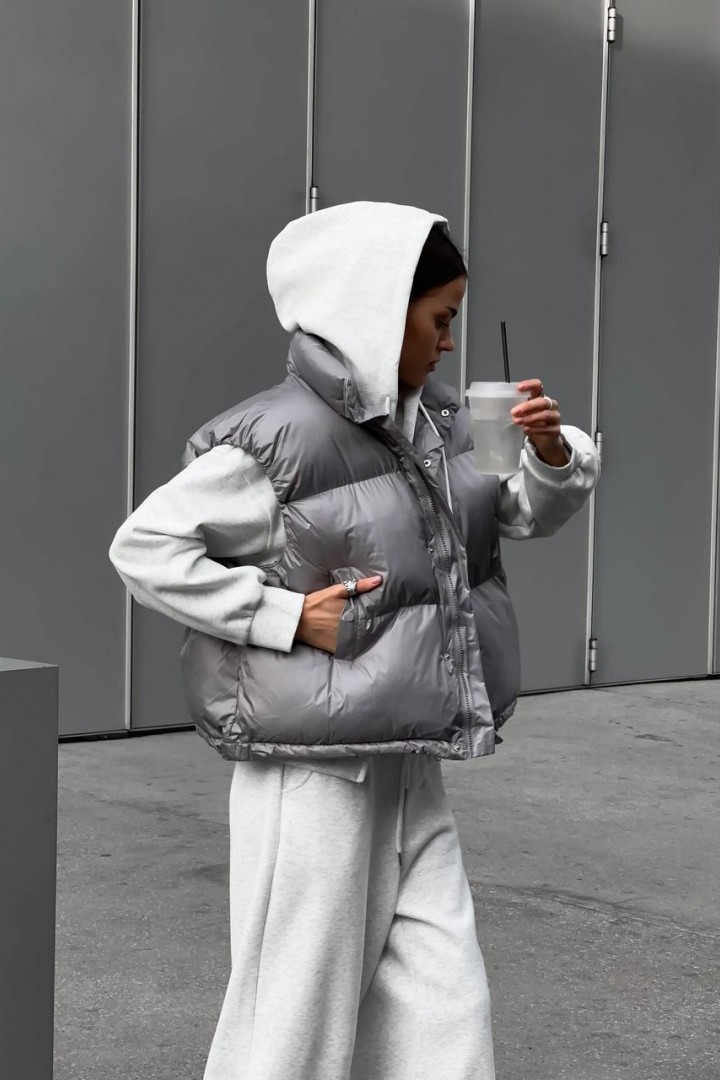 Стильная жилетка SAP-053A600