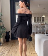 Элегантное платье с открытыми плечами RAB-567A509