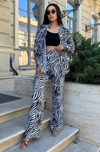 Костюм женский шелковый VM-10475A480 Костюм женский шелковый VM-10475A480