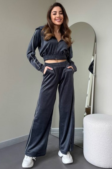 Велюровый костюм AJO-470A640