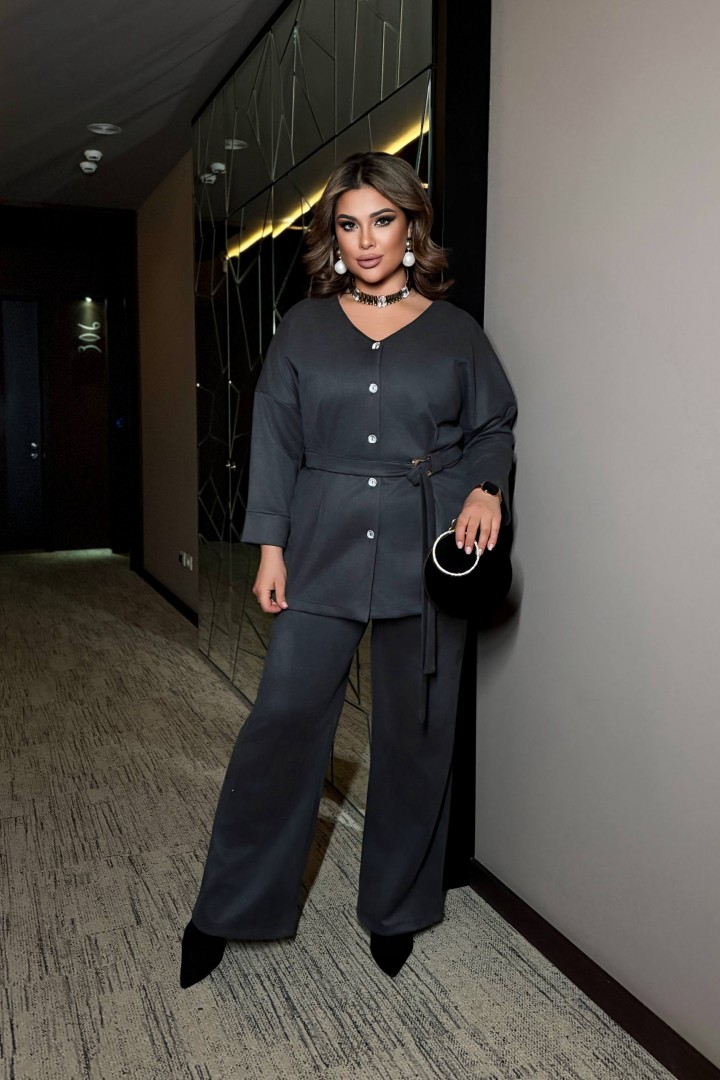 Замшевый костюм DOL-406A850