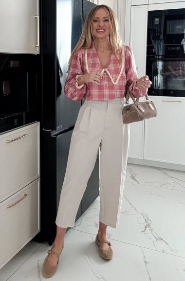 Блузка з мереживом VOL-746A580