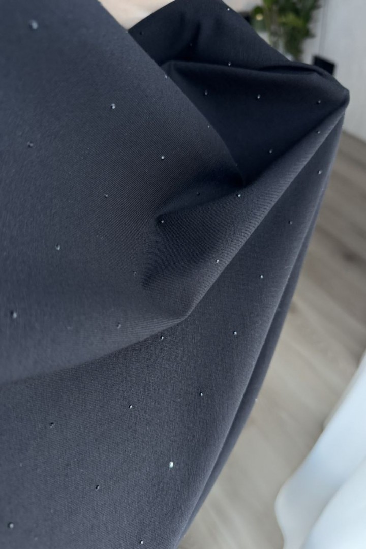 Футболка вільного крою зі стразами MIK-4264A420