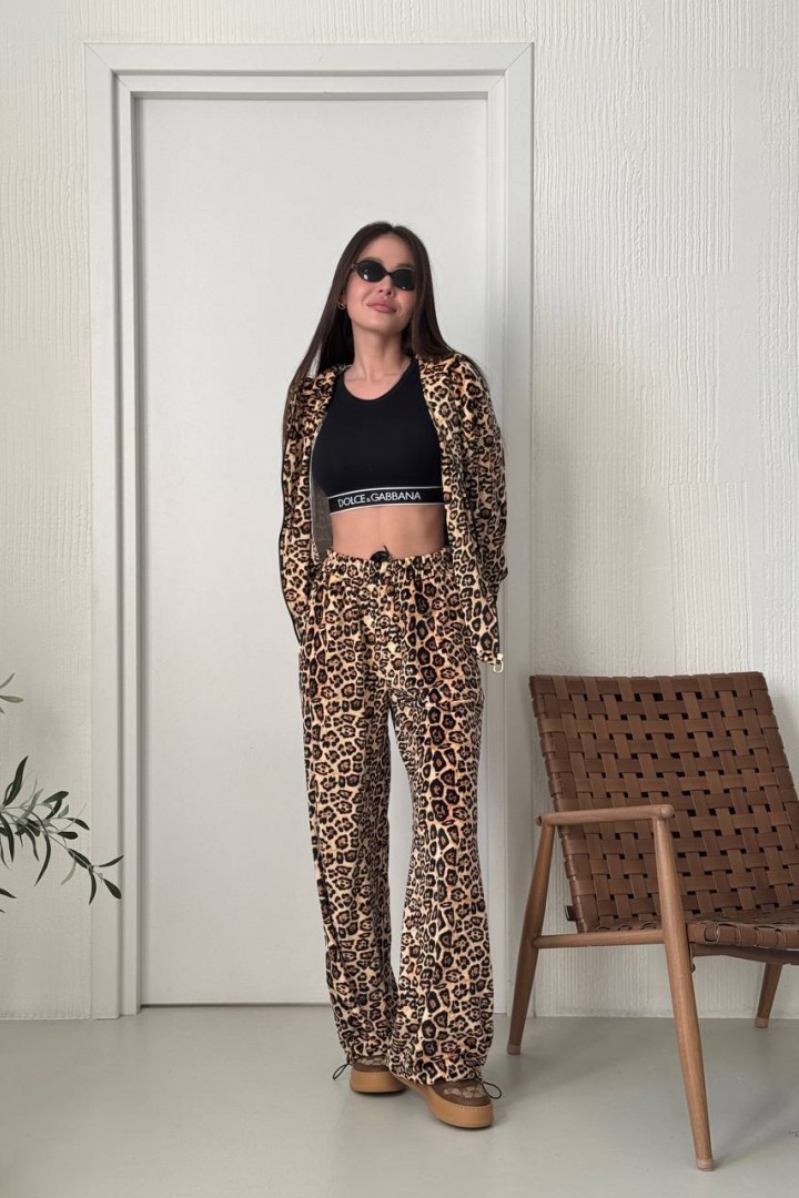 Велюровый костюм кофта, брюки и шорты DMP-A1700A900