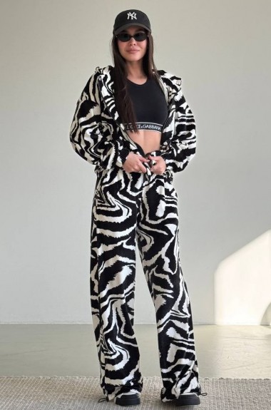 Велюровый костюм кофта, брюки и шорты DMP-A1700A900