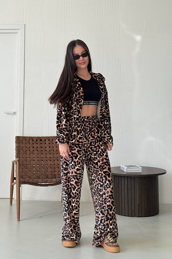 Велюровый костюм кофта, брюки и шорты DMP-A1700A900