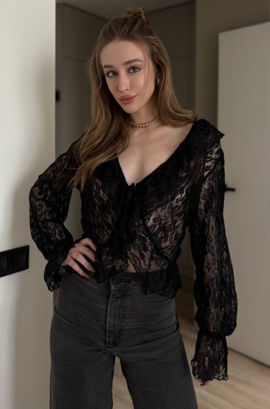Блуза из нежного гипюра UNO-102A350