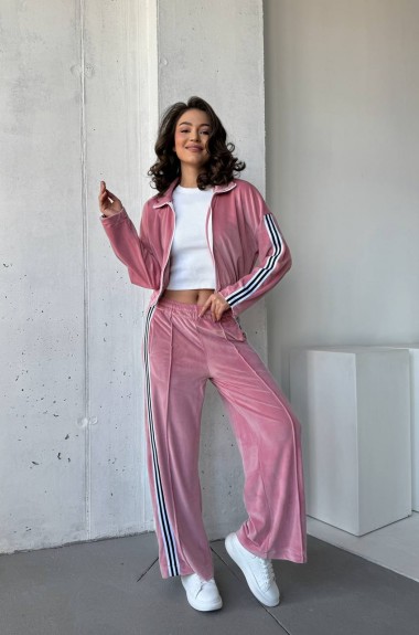 Велюровый костюм с лампасами AVB-0271A650 Велюровый костюм с лампасами AVB-0271A650